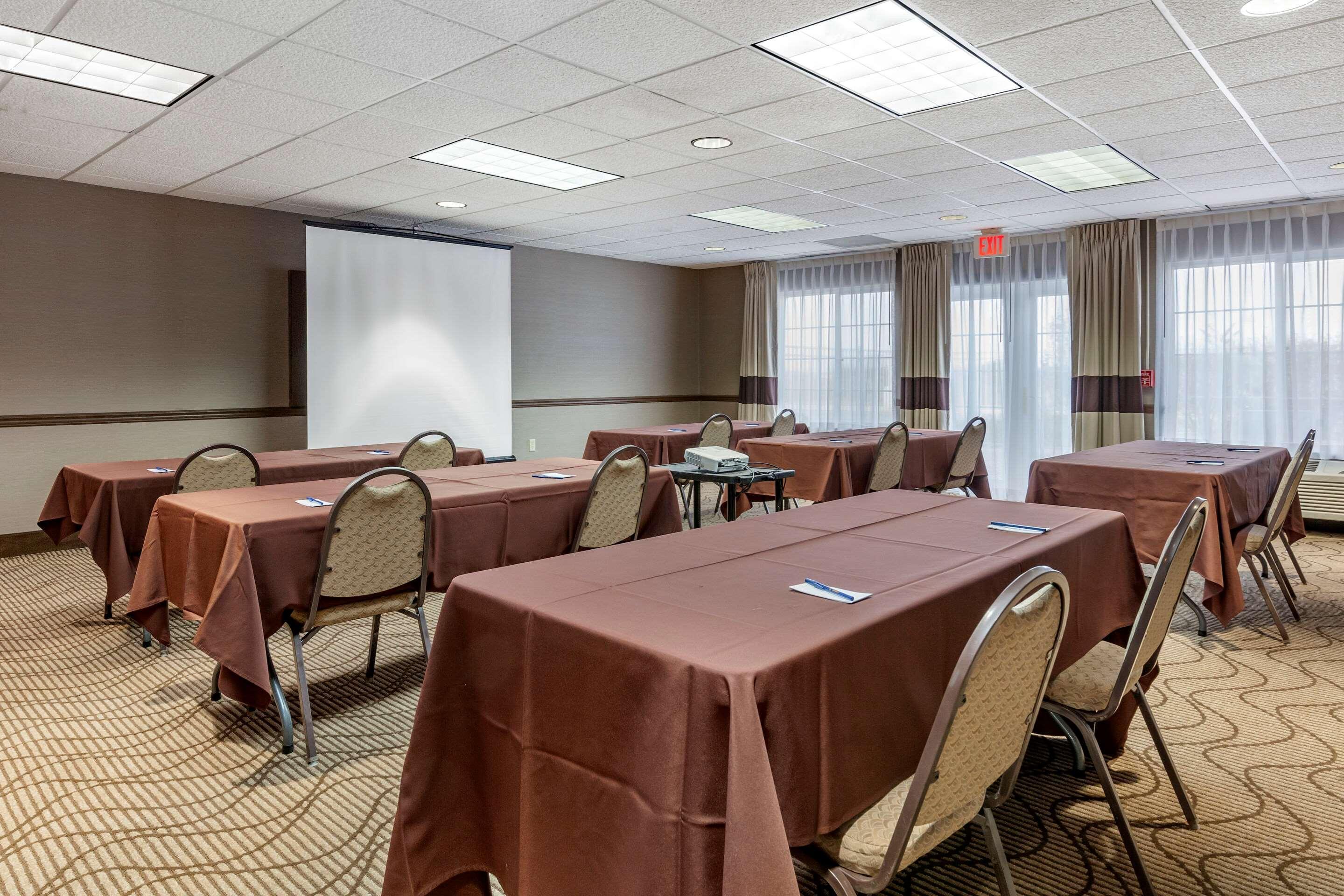 Comfort Inn & Suites Geneva- West Chicago Zewnętrze zdjęcie