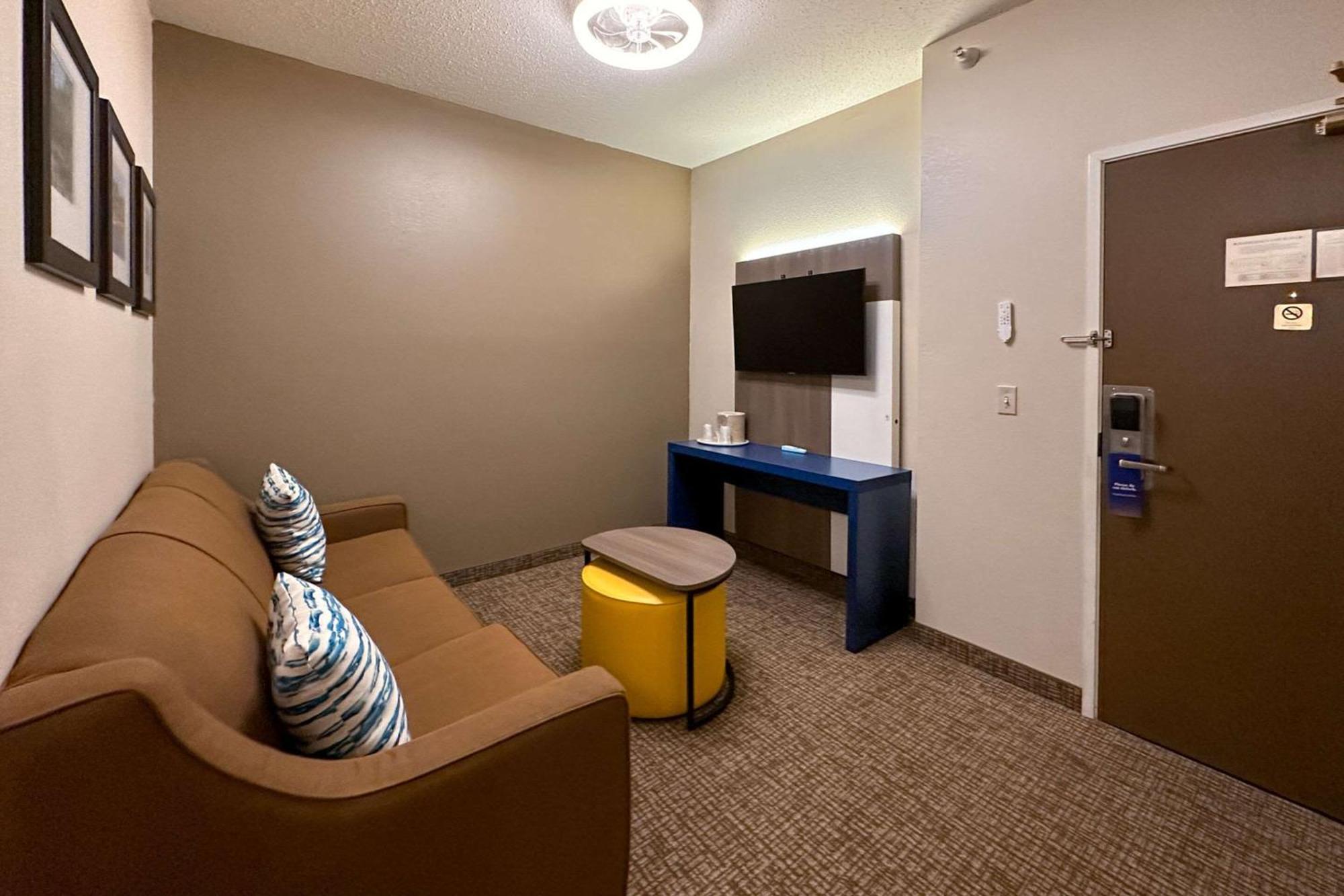 Comfort Inn & Suites Geneva- West Chicago Zewnętrze zdjęcie